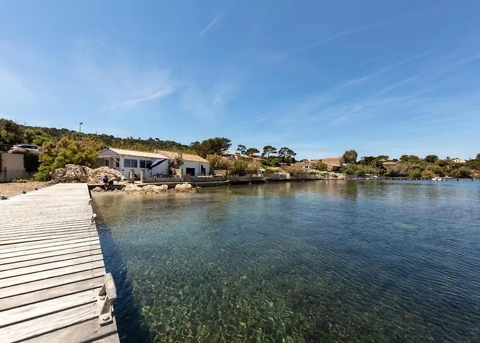 La Roche, Cabanon Cosy Les Pieds Dans L'Eau Avec Vue Exceptionnelle